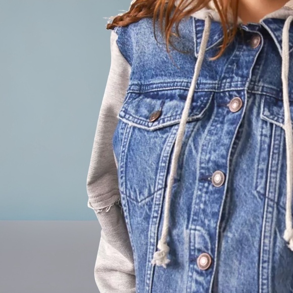 FREE PEOPLE Throwback Denim/Knit Hoodie Style Raw Hem Relaxed Crop Jacket-Md NWT - Picture 8 of 16